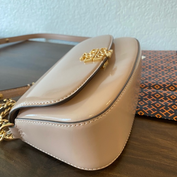 Tory Burch Patent Leather- Pink Gold Crossbody Bag with Chain Strap. With Tag. - Picture 6 of 11